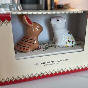 Cath Kidston London holiday salt & pepper shaker set w/tray bunny bear